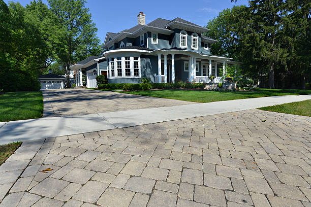 Best Custom driveway paver designs in La Vernia, TX